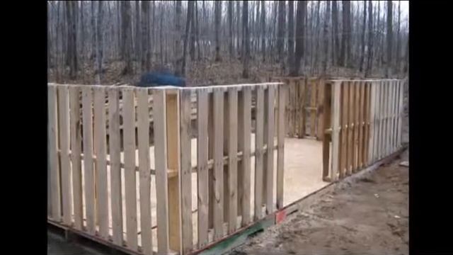 Какие заборы можно сделать из поддонов? смотреть онлайн