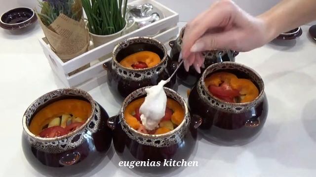 Горшочки с крышкой из теста /вкусно /запеканка в горшочки /Hähnchen Kartoffel Auflauf in Töpfchen / смотреть онлайн