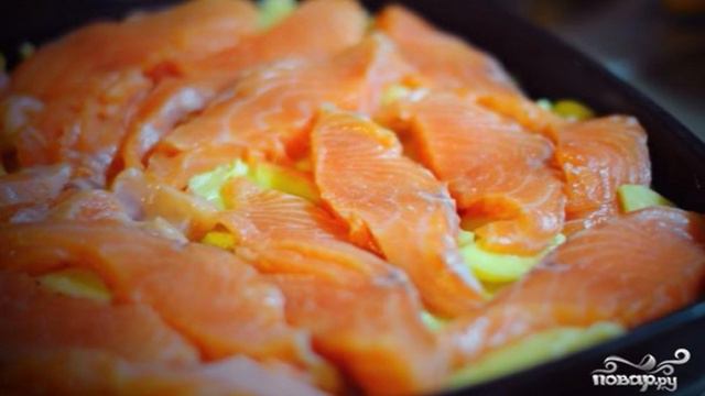 Форель, запеченная с картофелем