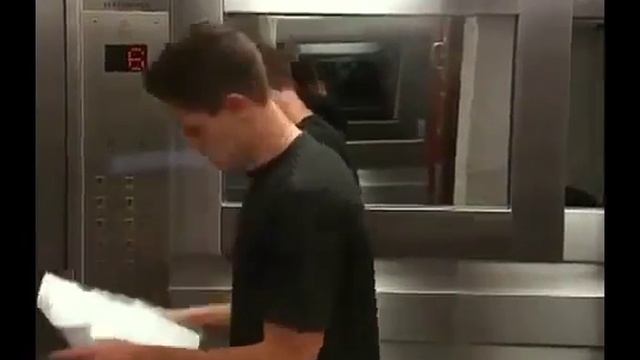 Розыгрыш лифт гроб и покойник смотреть онлайн