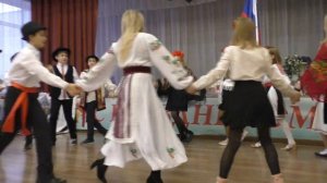 Танец на песню "Смуглянка", 5А класс, Молдавия - часть 2 / Школьный фестиваль дружбы народов, 2022