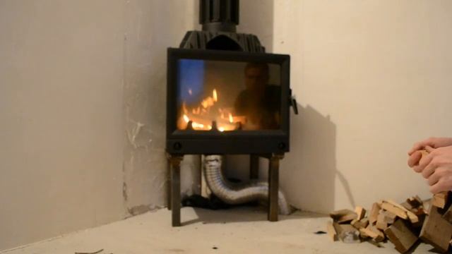 Розжиг и горение камина Tarnava смотреть онлайн