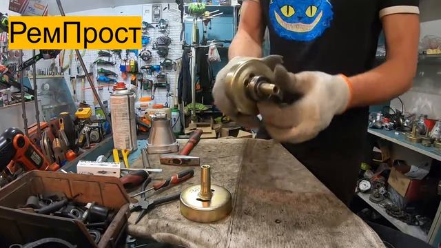 Разборка чашки верхнего редуктора косы, тримера РемПрост смотреть онлайн