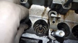 Ока просадка седла клапана .