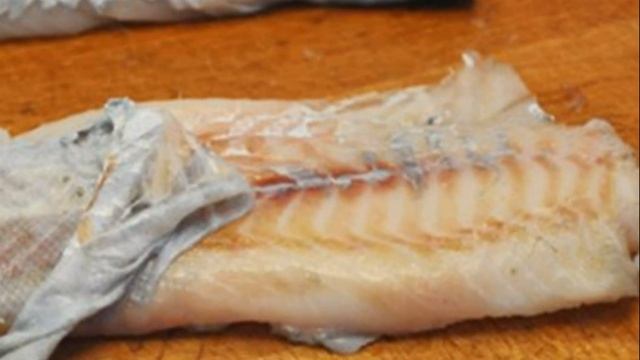 Как чистить минтай