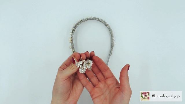 Нежное украшение с жемчугом, кристаллами и стразами смотреть онлайн