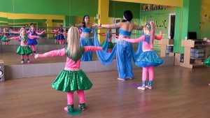 Детский Bellydance. Урок 1 - КРУГИ. Восточные танцы для детей.