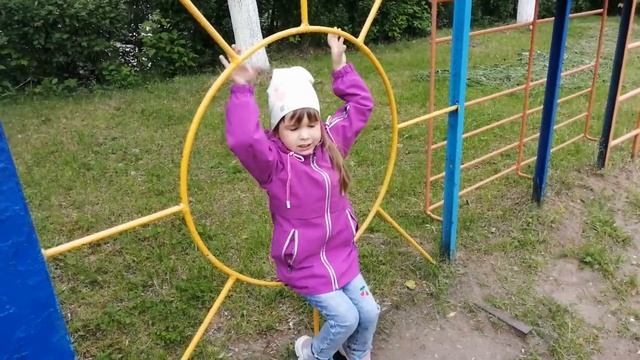 НАШ УЧАСТОК В ДЕТСКОМ САДУ смотреть онлайн