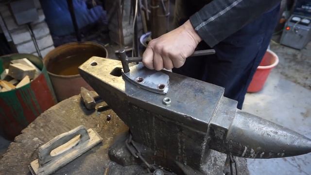 Чехол для блестящего топора. смотреть онлайн