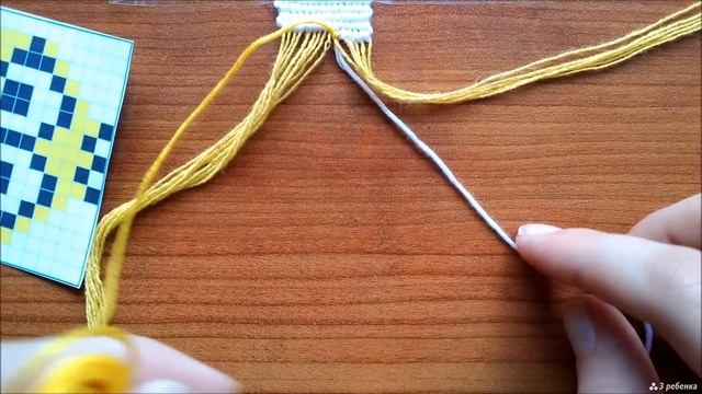 Как плести многоцветные фенечки прямым плетением (более 2 цветов)