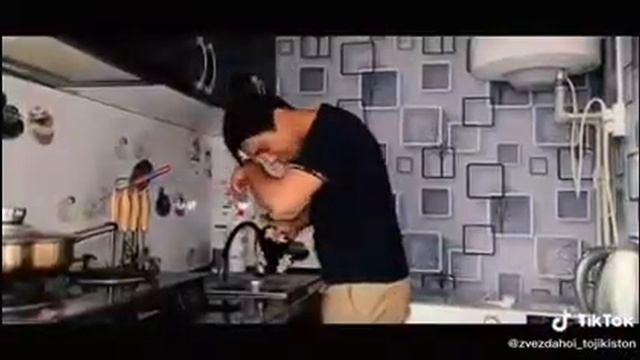 Точикистон ба Пеш