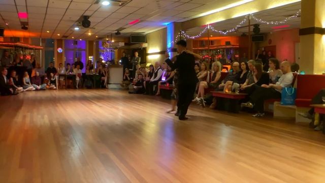 Roxana Suarez and Sebastián Achaval - Junto a tu corazón - 1/5 смотреть онлайн