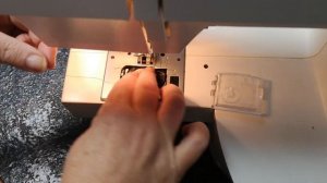 Unter  Nähmaschine  Pfaff 1132 einfädel, Заправка нижней нити швейной машины