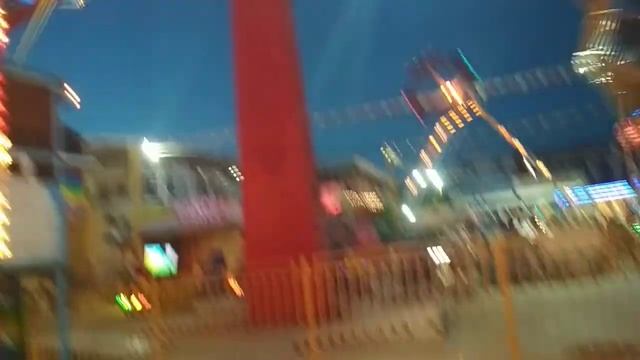 Витязево / Парк "Византия" / аттракцион "Камикадзе"