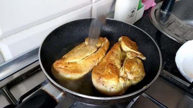 СОЧНАЯ КУРИНАЯ ГРУДКА В МОЛОКЕ КАК ПРИГОТОВИТЬ КУРИНУЮ ГРУДКУ