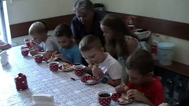 Воскресная школа при храме в честь Покрова Пресвятой Богородицы.(10 мин)