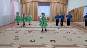 МАДОУ _Детский сад № 75 г. Челябинска_, песня _Подарил колечко_ муз. и сл. Сергей Билый (1).mp4