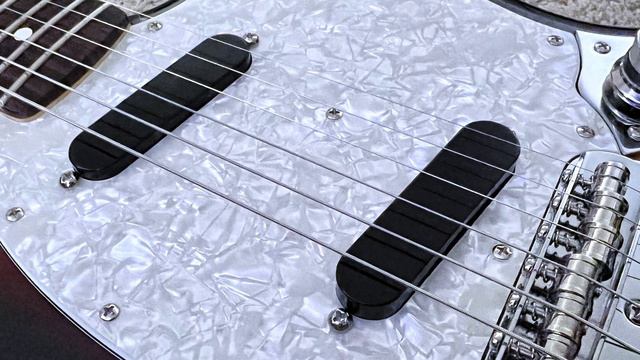 Fender Mustang American Performer Quick Look смотреть онлайн