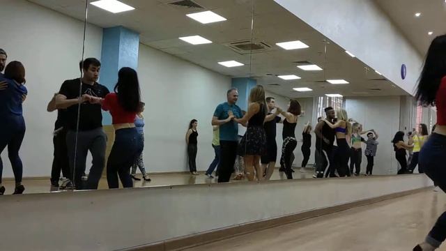 Урок бачаты от Эдельмиро 22.07.2019 смотреть онлайн