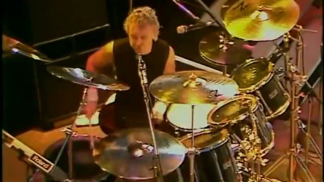 Roger Taylor cam - Live at Wembley 1986 - HQ смотреть онлайн