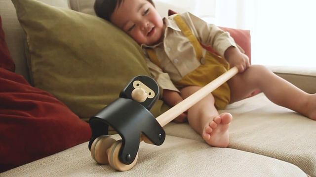 PlanToys | 5272 Climbing Gorilla смотреть онлайн