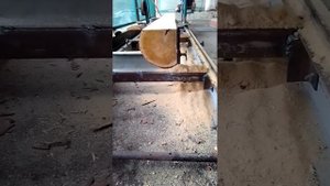 первый пил!шинная пилорама из бензопилы Урал!