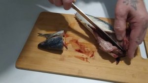 Скумбрия малосольная. Простой рецепт. Быстро и вкусно. Солим скумбрию или селедку. GoodAppetite.