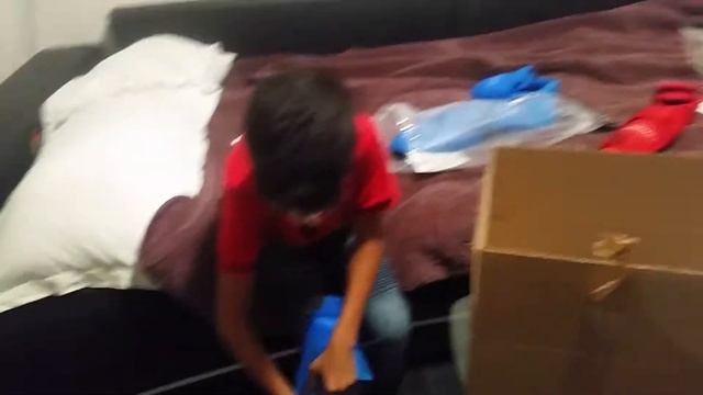 Arawaza Schutzausrüstung Auspack video Karete korumalıklari