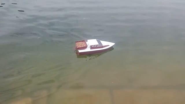 сброс прикормки самодельного катера смотреть онлайн