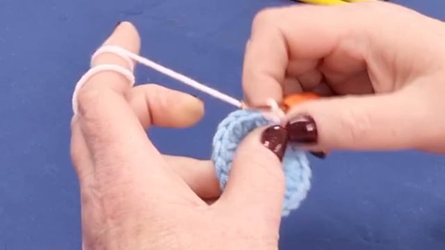 КАК ПРЕВРАТИТЬ ДЖИНСОВУЮ КУРТКУ В ДИЗАЙНЕРСКУЮ ВЕЩЬ. МК ИЗ АТЕЛЬЕ В ГЕРМАНИИ.