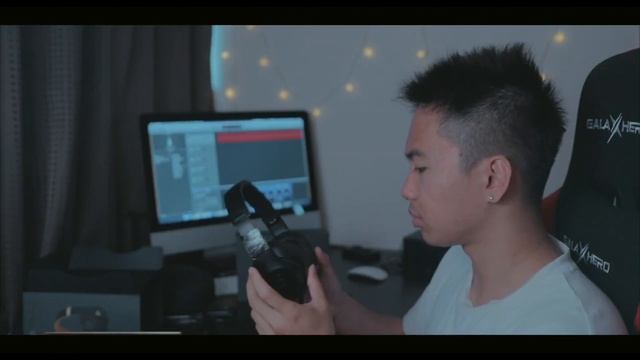 HOW TO WASTE MONEY! NOT CLICKBAIT! | BEATS STUDIO3 WIRELESS (Unboxing) смотреть онлайн