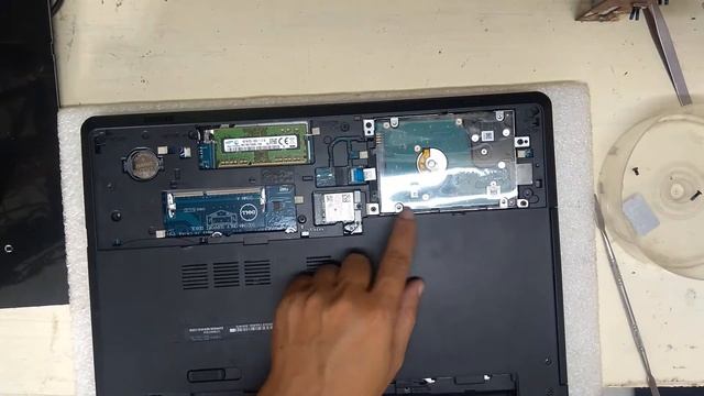 แกะโน๊ตบุ๊ค Dell Vostro 14 3000 series смотреть онлайн