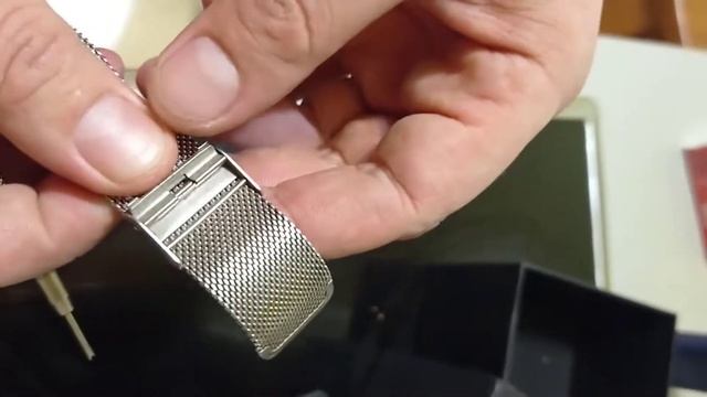 регулировка ремешка на часах фирма Lemfo