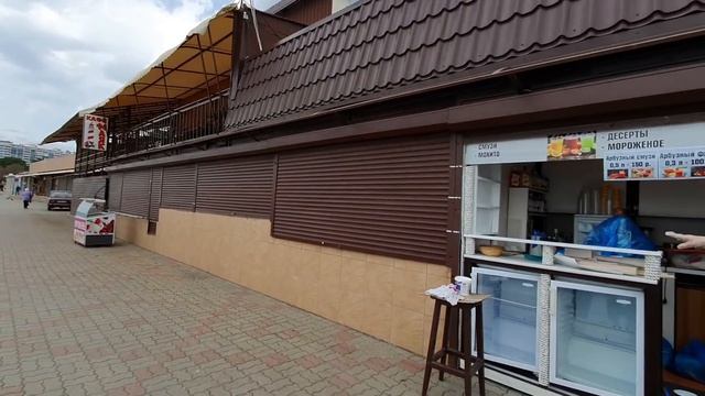 Набережная ждёт гостей. Дельфины у берега! Черное море. Лазаревское. Большой Сочи смотреть онлайн