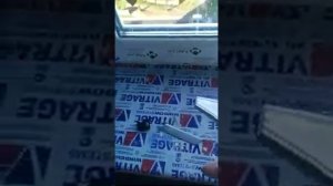 Как быстро очистить потолок от побелки.