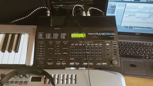 Bohemian Rhapsody on ROLAND RA-50 (1987 Synth) смотреть онлайн