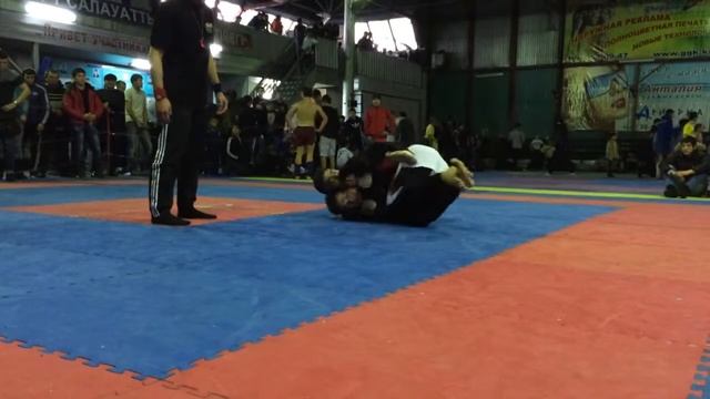 БК Вайнах: Акиев Илисхан - Греплинг (Удушающий приём) смотреть онлайн