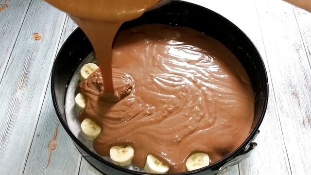 Я Просто Влюбилась В этот Пирог!Наслаждение начинается с запаха Супер нежный и ШОКОЛАДНЫЙ ПИРОГ смотреть онлайн