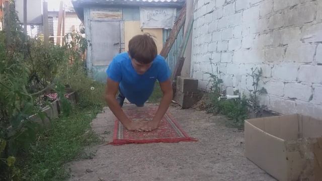 Отжимания от пола 112 раз! Алмазный хват более усложнённый! Вызов всем популярными фитнес блогерам смотреть онлайн