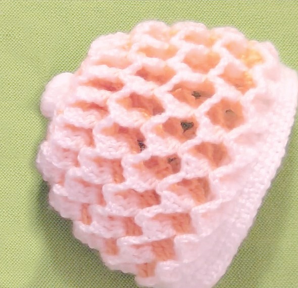 Вязание крючком: Ещё одна детская вязаная шапка, объёмное вязание смотреть онлайн