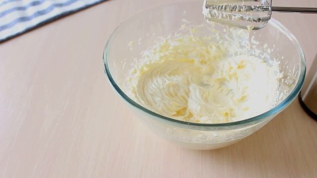 В нашей семье этот торт мы называем МАМУЛИН ТОРТ. Королевский торт