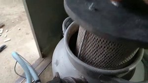 мой пылесос с циклоном без мешка для пыли.