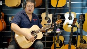 Martin vs Maton - An Acoustic Guitar Comparison!