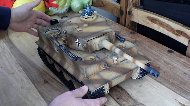 Taigen Tiger Tank смотреть онлайн