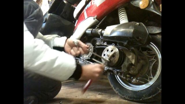 Снятие заднего вариатора на 139qmb смотреть онлайн