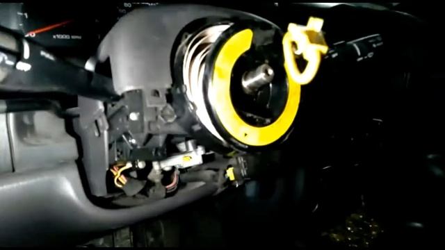 Замена подрулевого шлейфа на Jeep Grand Cherokee WJ смотреть онлайн