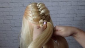 Коса наоборот с вытягиванием прядей