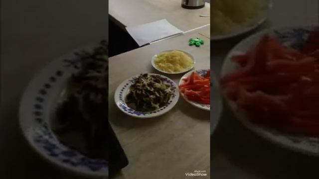 Настя готовит фреш пиццу смотреть онлайн