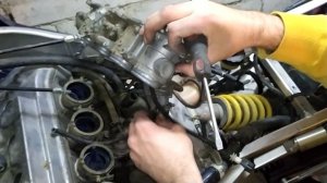 Honda CBR 600 f4i снятие инжектора для отмывки