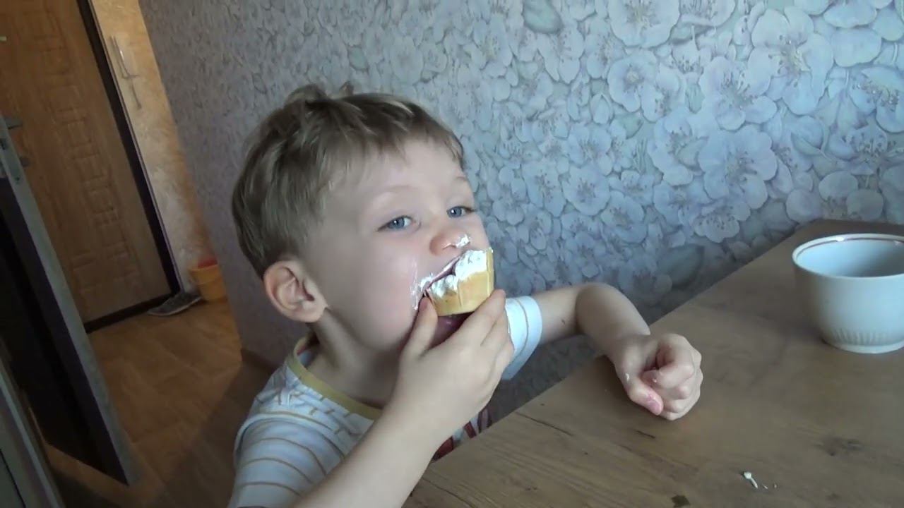 Art Manij #МУКБАНГ Первая пробапироженки
